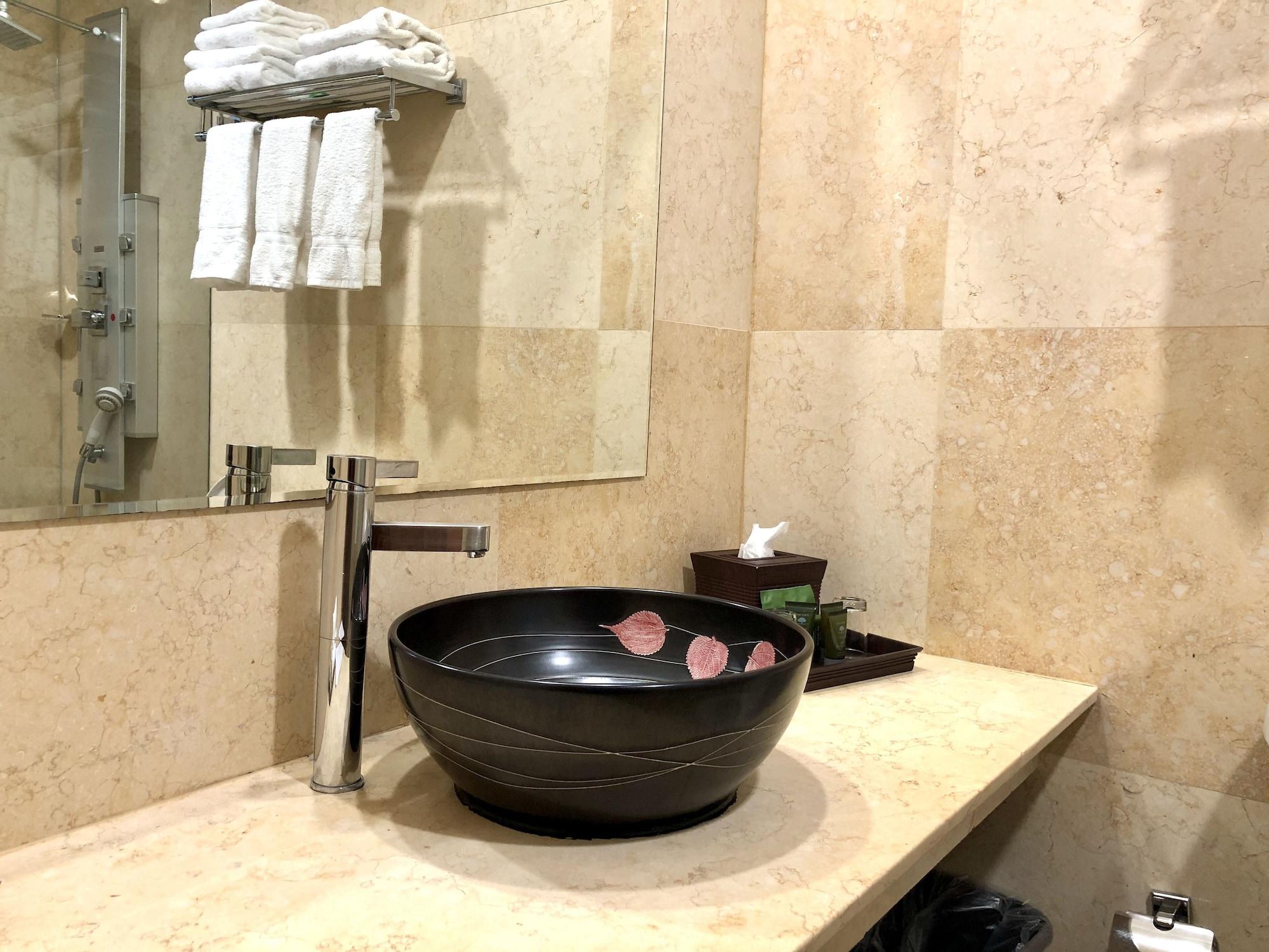 The Eldon Luxury Hotel 3*