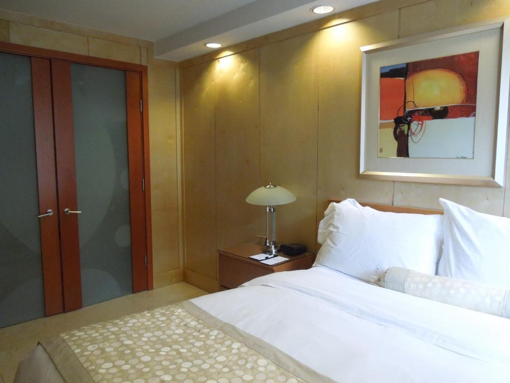Hotel The Eldon Luxury 3*